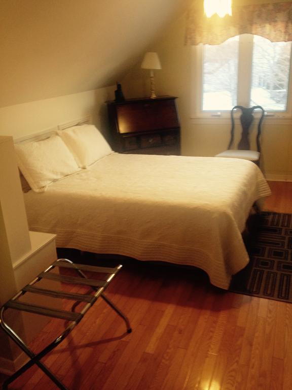 Mackenzie House B&B By Elevate Rooms Port Hawkesbury Room photo