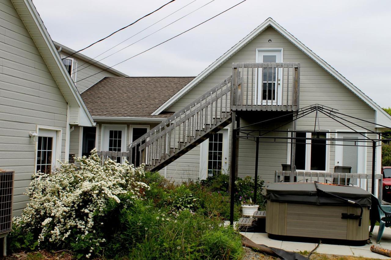 Mackenzie House B&B By Elevate Rooms Port Hawkesbury Exterior photo