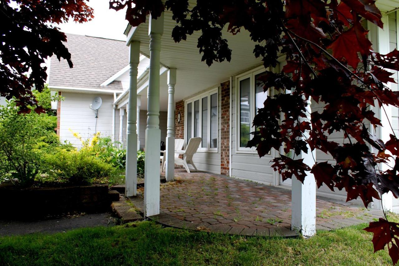 Mackenzie House B&B By Elevate Rooms Port Hawkesbury Exterior photo