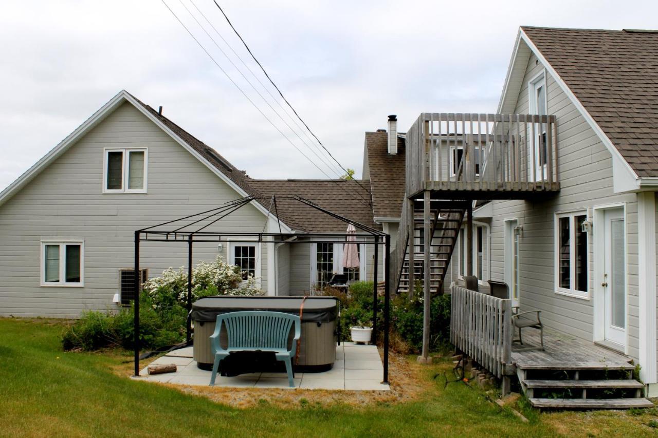 Mackenzie House B&B By Elevate Rooms Port Hawkesbury Exterior photo